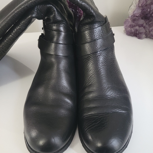 Made in Italy. Leather boots, size 41, wide leg 17 inch. Made in Italy. - Picture 3 of 10